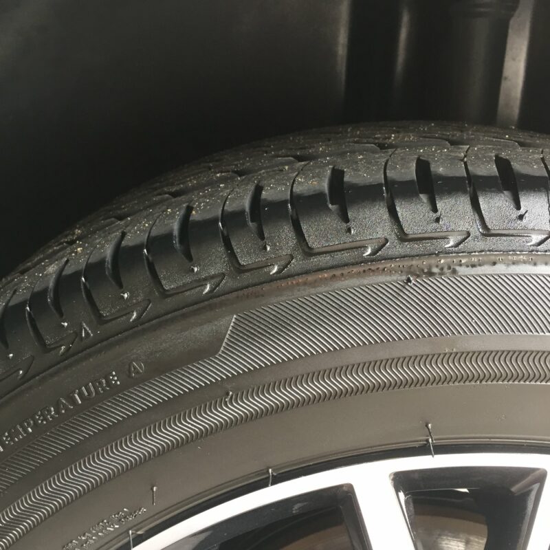 brillant pneus tyre dressing